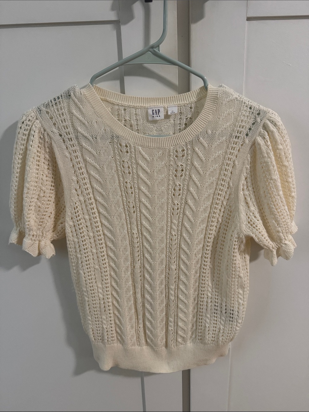 GAP kids Cream Cable-Knit Puff Sleeve Top